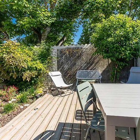 Maison De Charme A La Flotte, 6 Personnes, Renovee Avec Terrasse - Fr-1-835-35 別荘 *