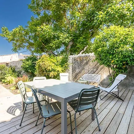 Maison De Charme A La Flotte, 6 Personnes, Renovee Avec Terrasse - Fr-1-835-35 Feriehus