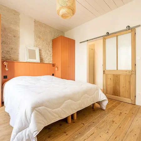 Maison De Charme A La Flotte, 6 Personnes, Renovee Avec Terrasse - Fr-1-835-35 *