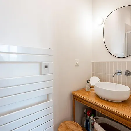 Maison De Charme A La Flotte, 6 Personnes, Renovee Avec Terrasse - Fr-1-835-35 * La Flotte