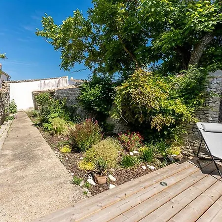 Maison De Charme A La Flotte, 6 Personnes, Renovee Avec Terrasse - Fr-1-835-35 Feriehus *
