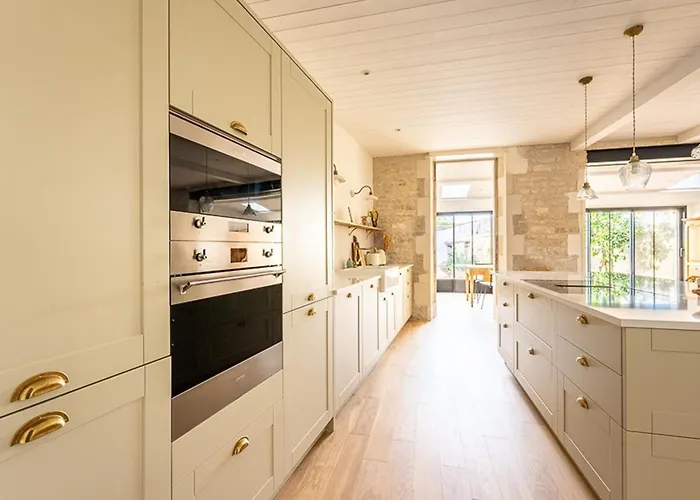 Maison De Charme à La Flotte, 6 Personnes, Rénovée Avec Terrasse - Fr-1-835-35 Hébergement de vacances