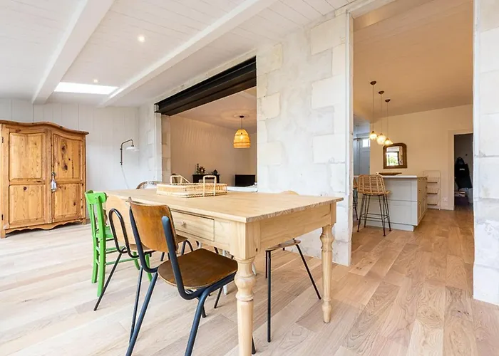 Maison De Charme à La Flotte, 6 Personnes, Rénovée Avec Terrasse - Fr-1-835-35 *